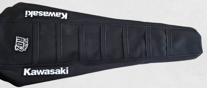 housse-de-selle-kawasaki-noir-kx-kxf-250-450-2024-2025-2026-seat-mx-covres-rd2