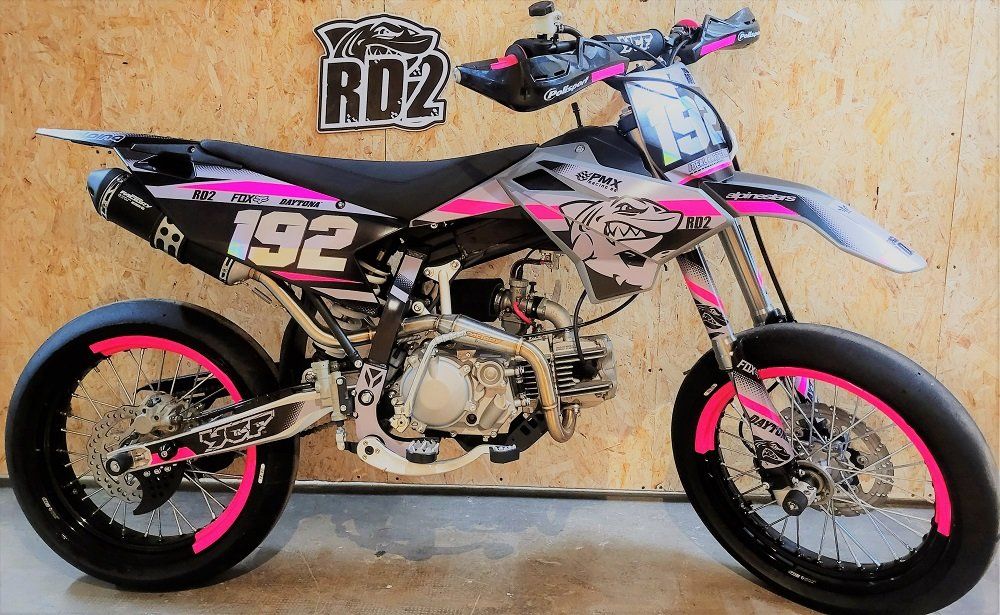 Kit Déco Semi-Perso Rose Fluo YCF BIGY / PILOT / SP FACTORY ( 2016 à 2024 )   